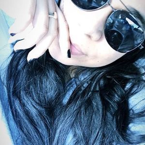 Meet your Posher, Ana